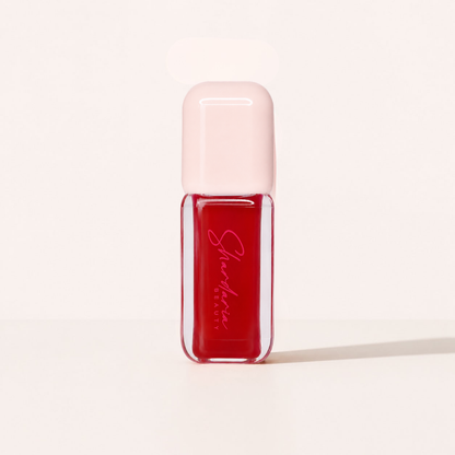 Cherry Charm Lip Gloss von Shardaria Beauty in rotem Farbton