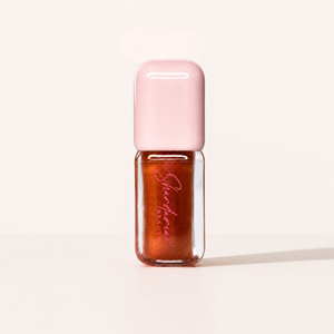 Golden Spark Lip Gloss von Shardaria Beauty in warmem goldenen Farbton